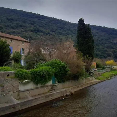 Havre De Paix Au Pied De La Montagne Сasa de vacaciones Les Ilhes